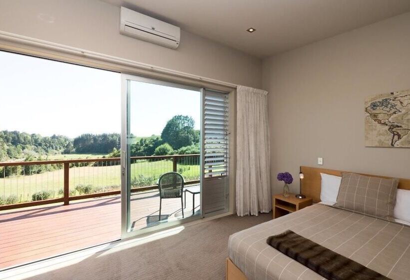 סטודיו קלאסי, One Burgess Hill