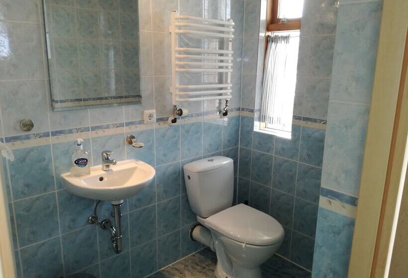 اتاق استاندارد سه نفره, Guesthouse Storulaugar