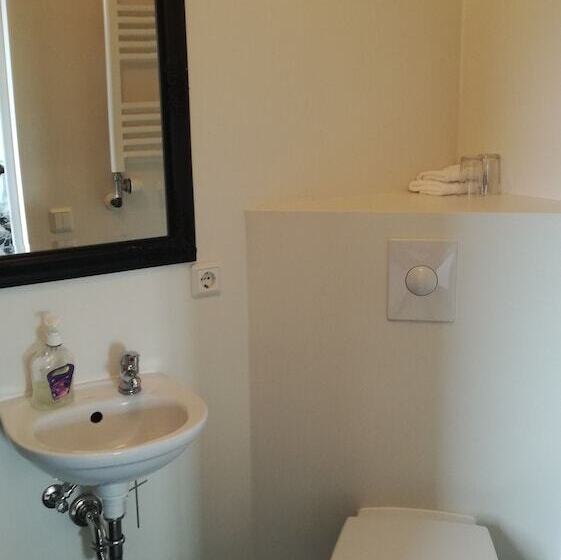 اتاق استاندارد چهار تخته, Guesthouse Storulaugar