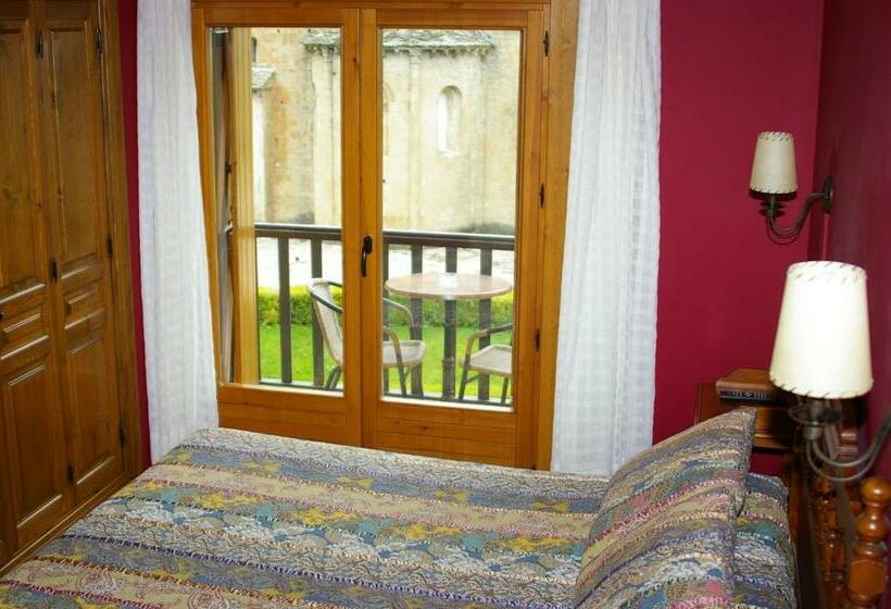 Номер Стандарт, Hosteleria Santa Cruz