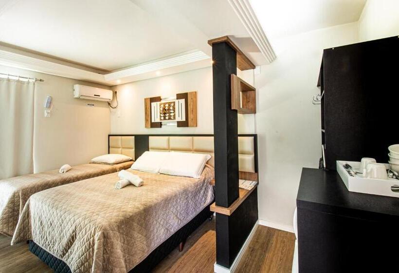 带阳台的三人标准间, Pousada Cristalmar