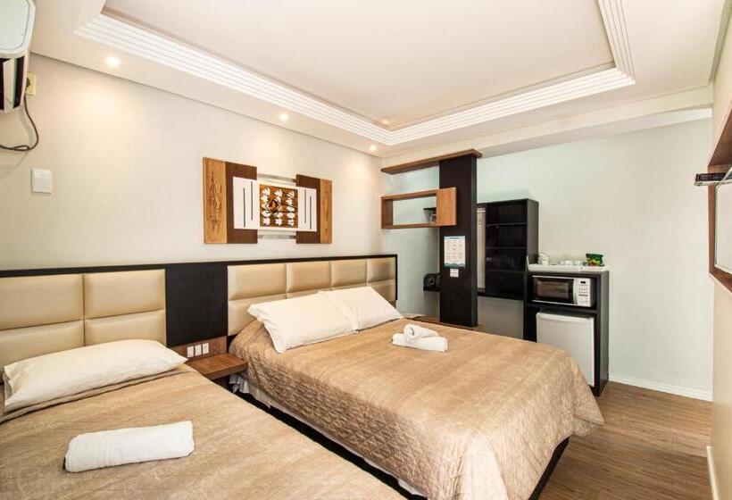 带阳台的三人标准间, Pousada Cristalmar