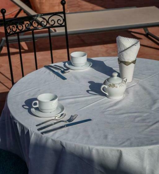 سوییت, Riad Al Riadinou