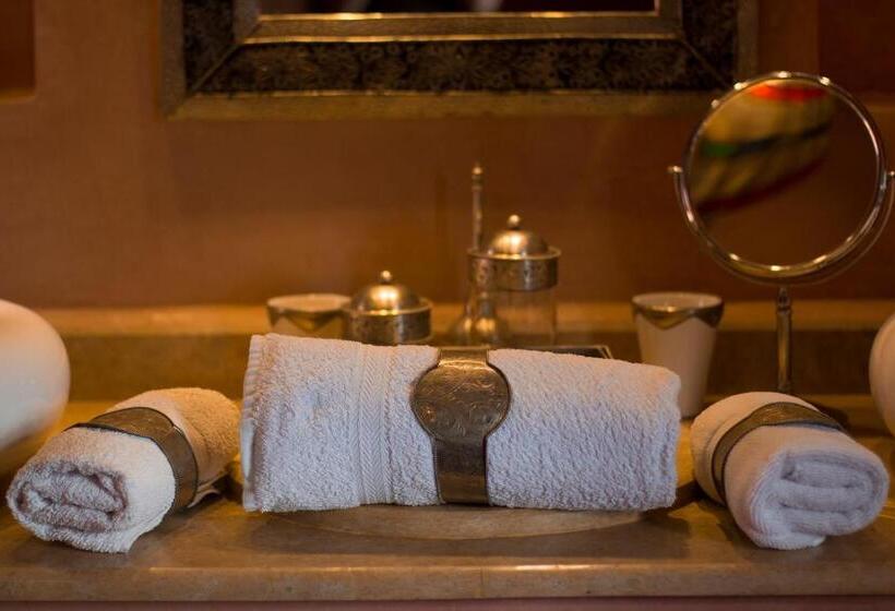 سوییت, Riad Al Riadinou