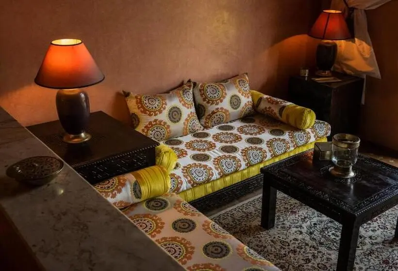 Sviitti, Riad Al Riadinou