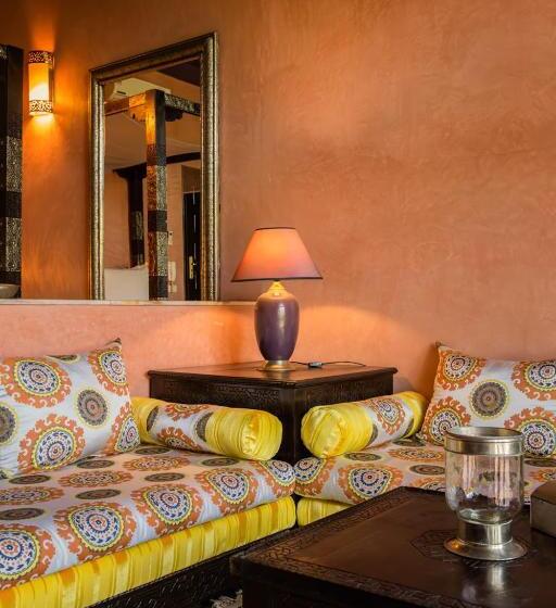 سوییت, Riad Al Riadinou