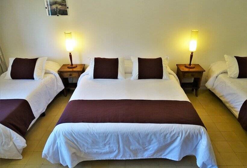 اتاق استاندارد سه نفره, Hosteria Del Pescador