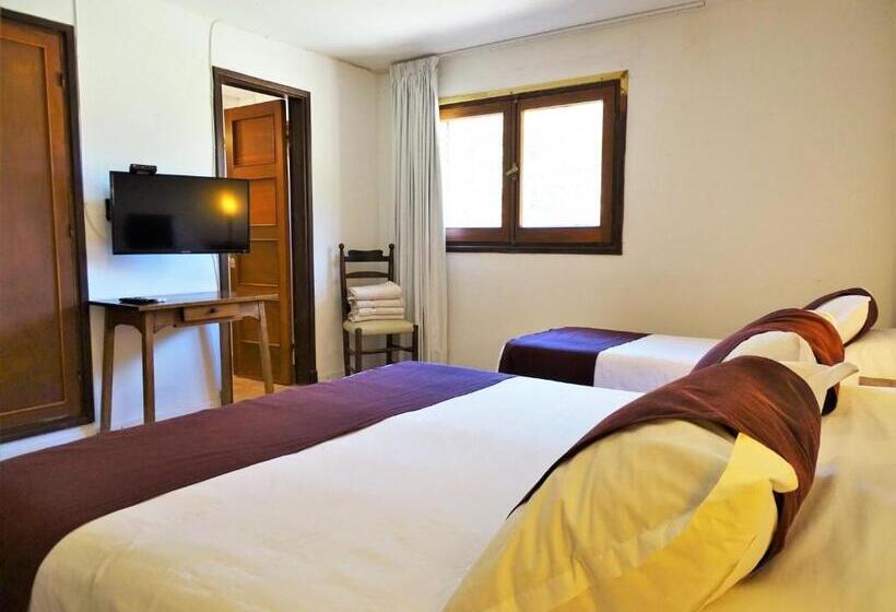 اتاق استاندارد سه نفره, Hosteria Del Pescador