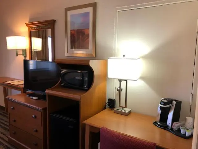 キングサイズベッドのスタンダードルーム, Navajoland Inn