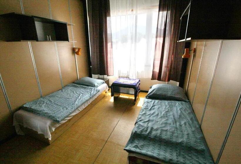 スタンダードルーム, Garni