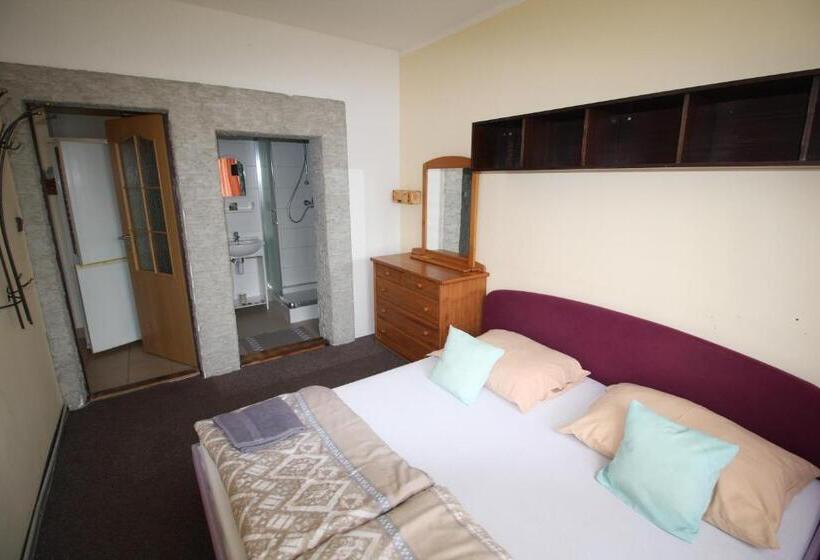 １ベッドルームアパートメント, Garni