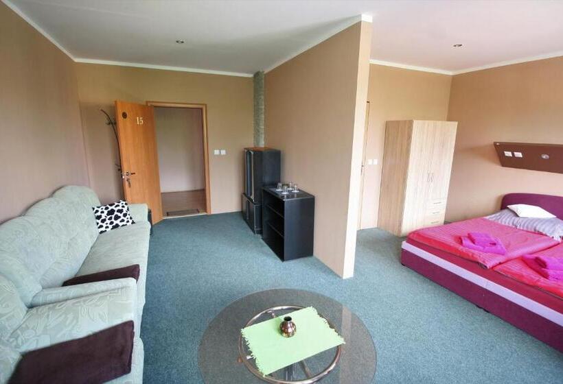 ファミリールーム, Garni