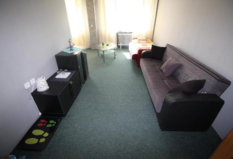 ファミリールーム, Garni