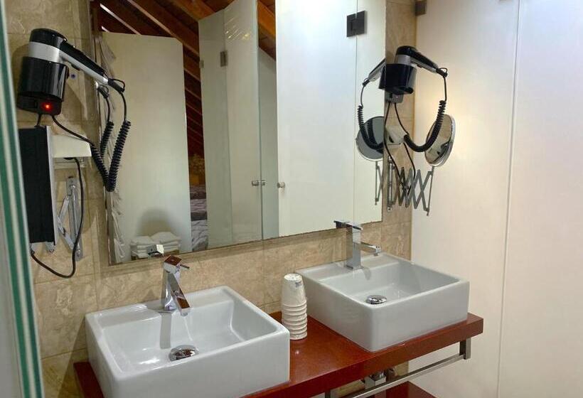 סטודיו משפחתי, Na Crista Da Onda