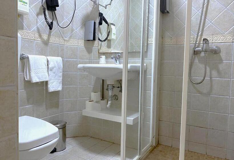 חדר סטנדרט, Na Crista Da Onda