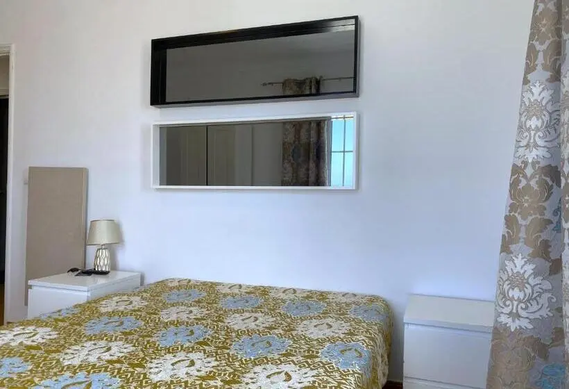 اتاق استاندارد با سرویس بهداشتی مشترک, Na Crista Da Onda