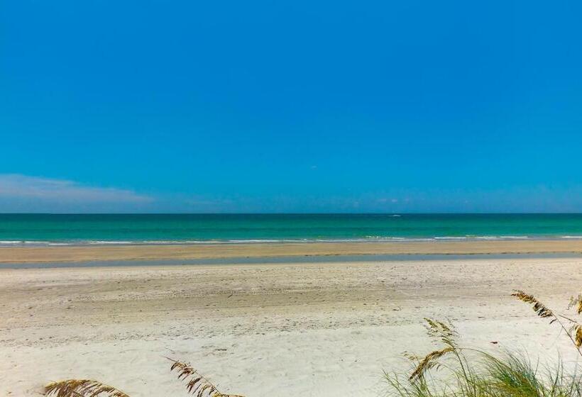 شقة غرفتين, Redington Surf Resort