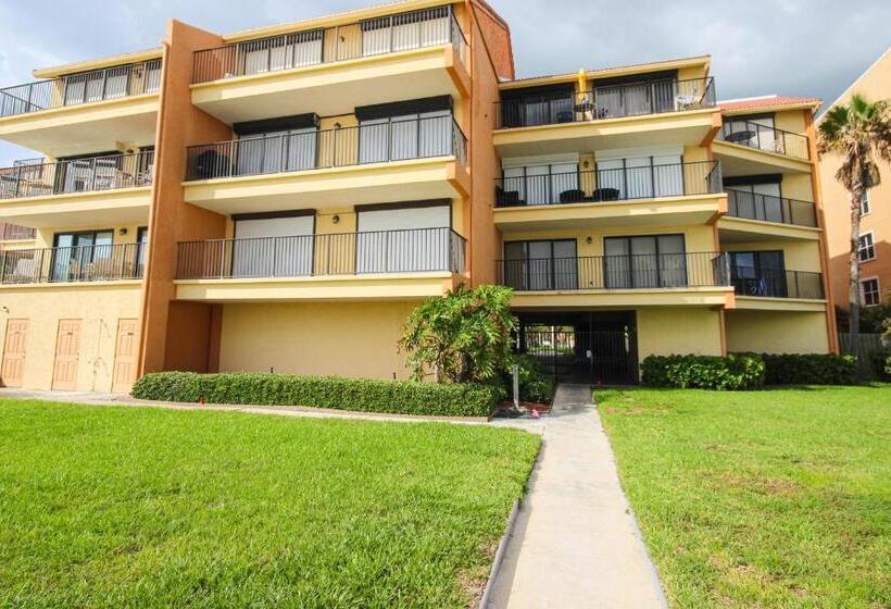 شقة غرفتين, Redington Surf Resort