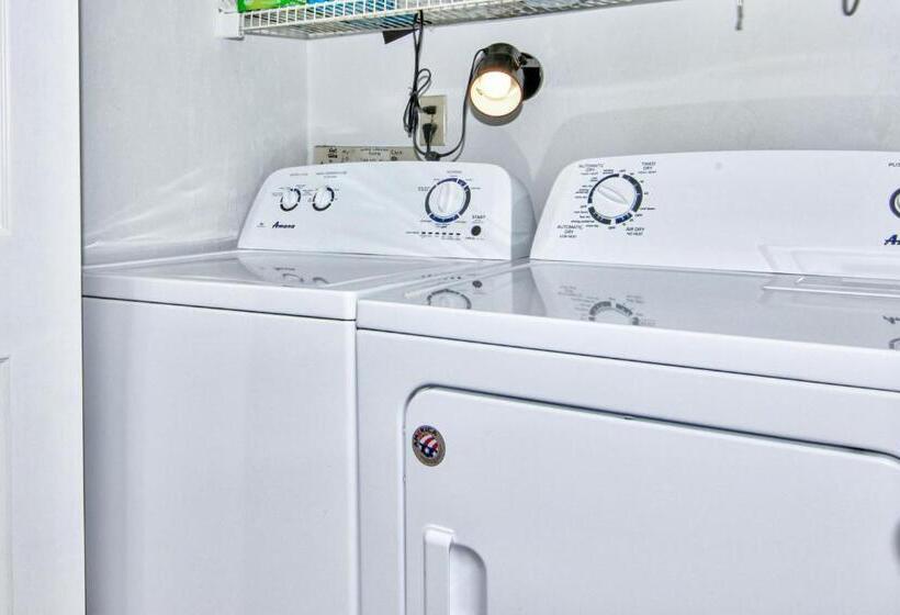 شقة غرفتين, Redington Surf Resort