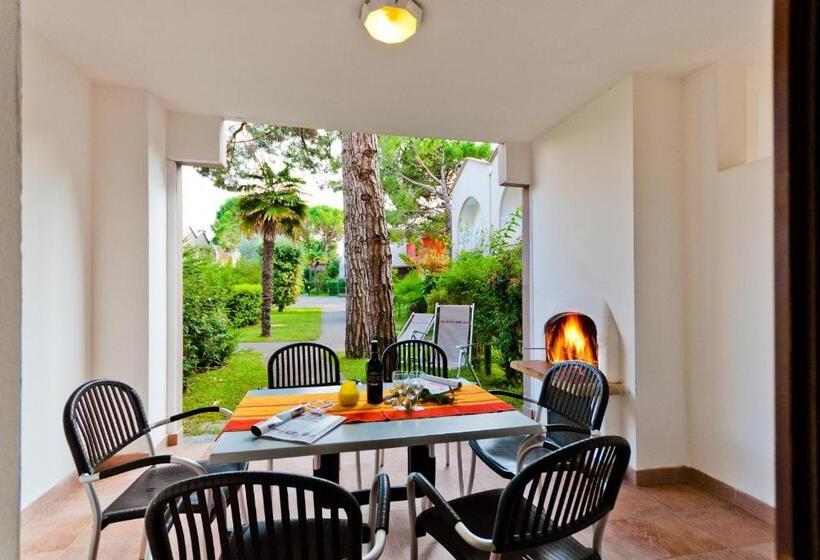 Вилла 2 Спальни, Villaggio Mare Blu