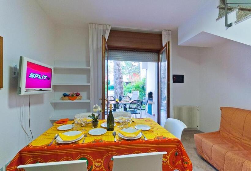 Вилла 2 Спальни, Villaggio Mare Blu