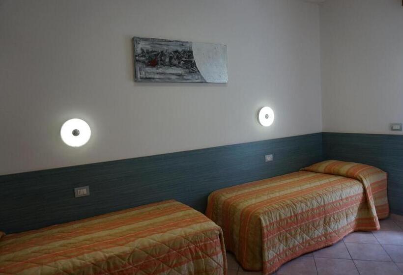 Апартаменты 2 Спальни, Villaggio Mare Blu