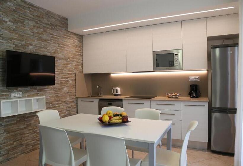 Вилла 1 Спальня, Villaggio Mare Blu