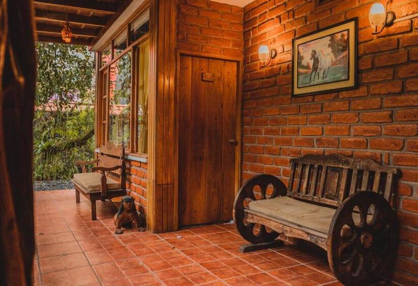 4인용 수피리어 룸, Hostal Las Palmas