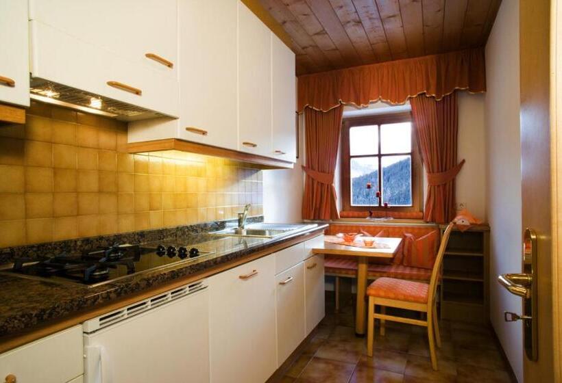 带3个卧室的公寓, Appartamenti Loretta