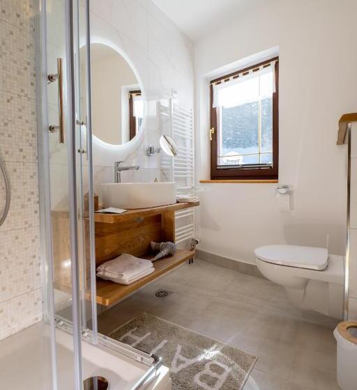 استودیوی استاندارد, Eco Tourist Farm Ravnjak