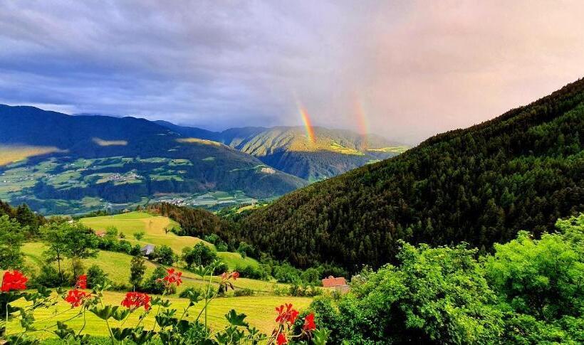 اتاق استاندارد, Stocknerhof