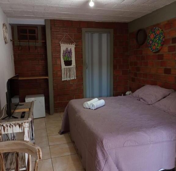 חדר דלוקס לשלושה עם נו לגינה, Pouzada Bom Clima   Servimos Cestas De Café Da Manhã   Melhor Custo Benefício Em Gravatá