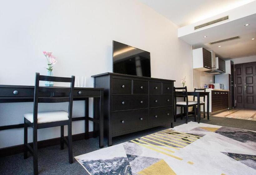 Номер Deluxe, The Palace Service Apartment Beijing