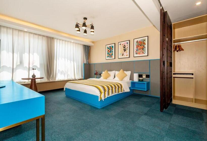 Номер Deluxe, The Palace Service Apartment Beijing