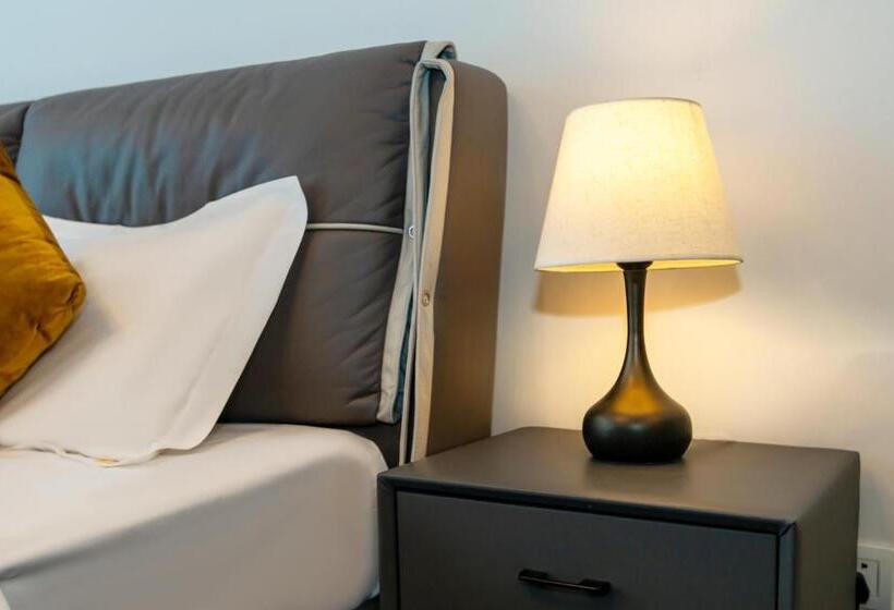 Студио Стандарт с Террасой, The Palace Service Apartment Beijing