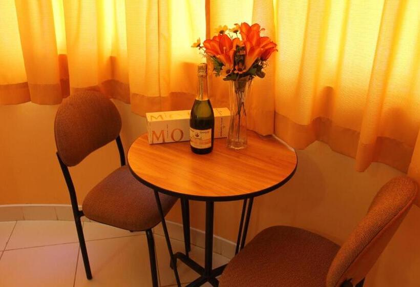 آپارتمان 2 خوابه, Y Restaurante Roma