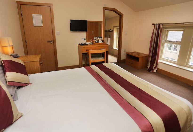 Номер Стандарт, The Horse & Farrier