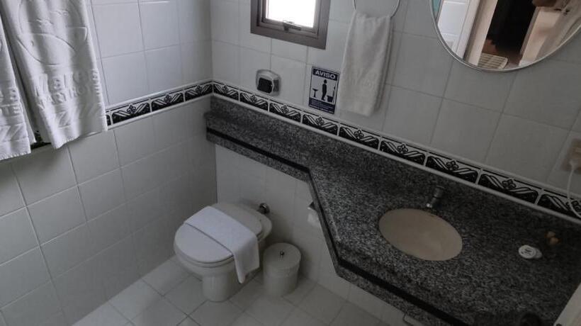 דירת חדר בקומת קרקע, Golfinhos Apart