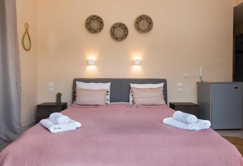 اتاق سه نفره دلوکس با چشمانداز دریا, Theano