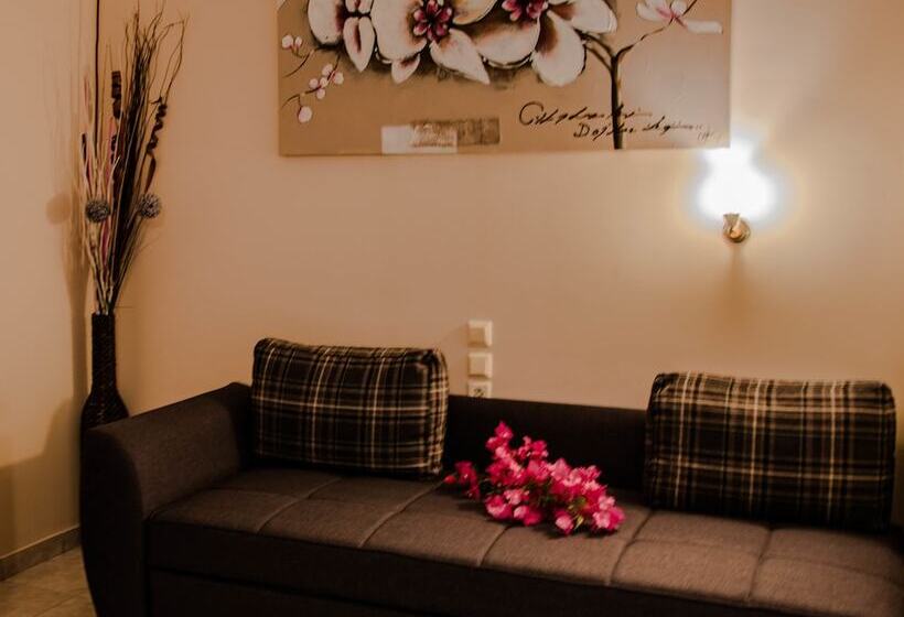 اتاق لوکس چهار تخته, Theano