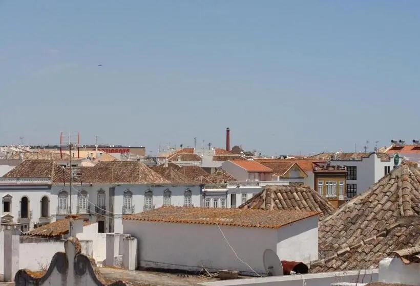 Standard Kolmen Hengen Huone Jaettu kylpyhuone, Aguarela Tavira