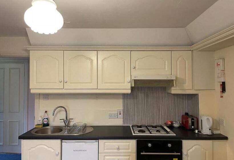 חדר סטודיו סטנדרד, An Stór Townhouse