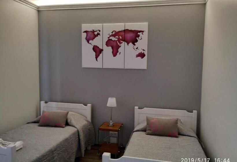 带共用浴室的标准房间, Casa De Hospedes Isaias