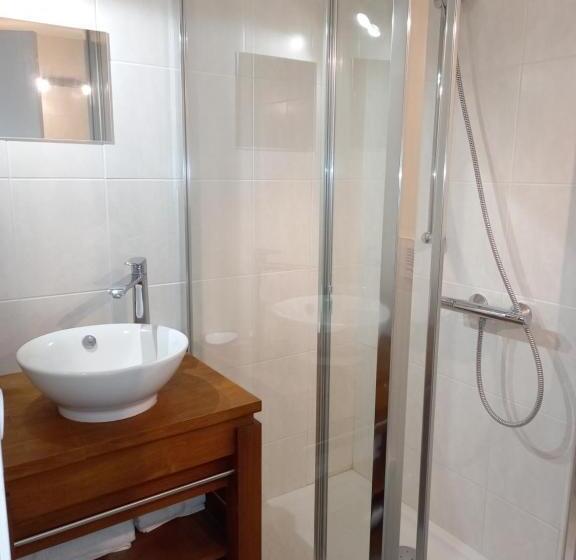 كابينة, Domaine De L'asenon