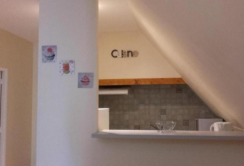 منزل غرفة نوم واحدة, Domaine De L'asenon