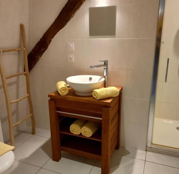 غرفة قياسية, Domaine De L'asenon