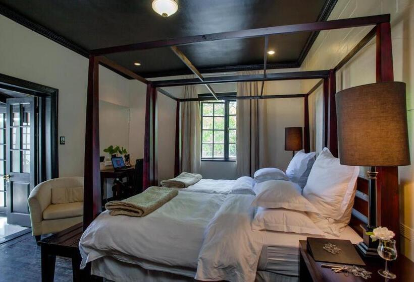 חדר דלוקס, Firlane House