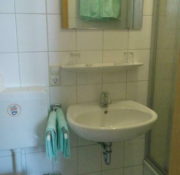 Quarto Estandar Individual, Gasthaus Zum Schwanen