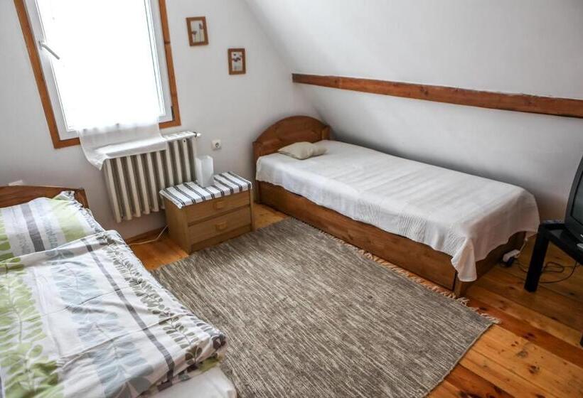 דירת שני חדרים, Myrtus Pince és Vendégház