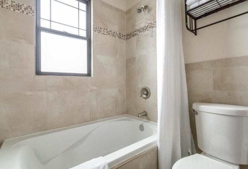 Номер Стандарт, Aspenwood Manor South